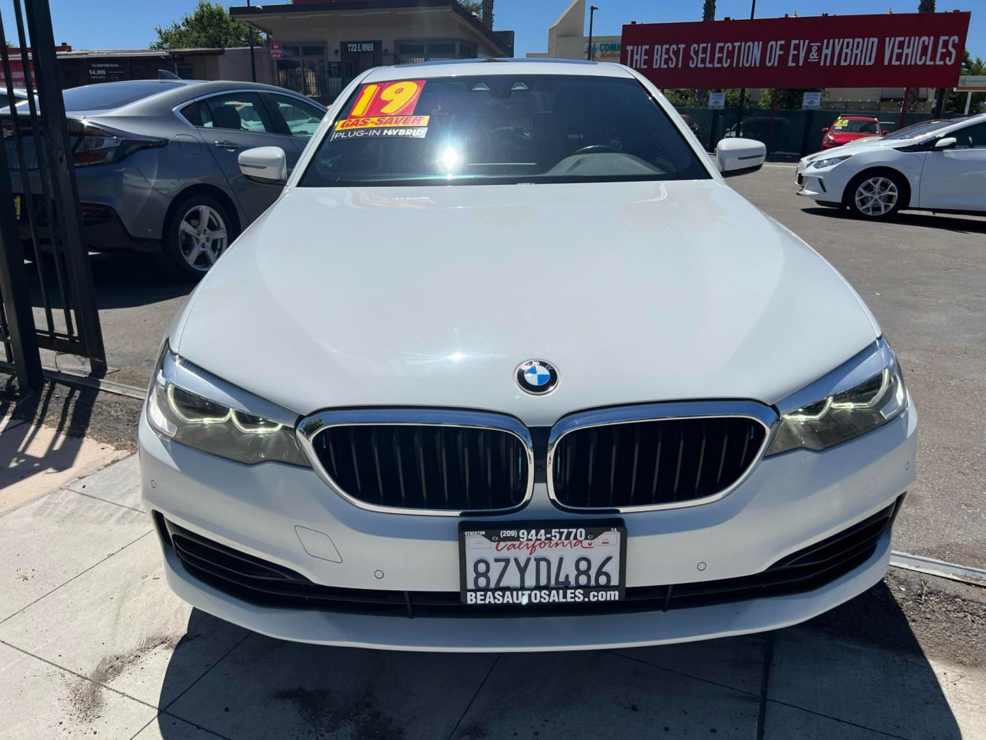 2019 WHITE /BLACK BMW 5-Series (WBAJA9C56KB) , located at 744 E Miner Ave, Stockton, CA, 95202, (209) 944-5770, 37.956863, -121.282082 - PLUS TAXES AND FEES - Photo#1